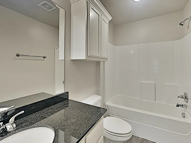 11205 Howard Dr — Photo 9