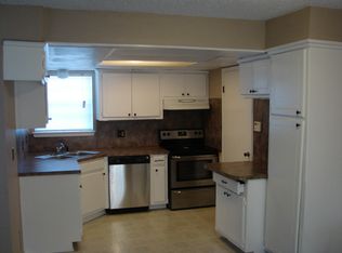 115 Cambridge Dr, Midwest City, OK 73110