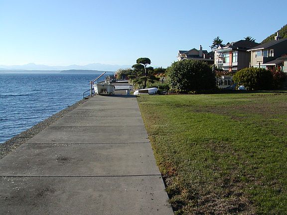 form bulkhead looking north