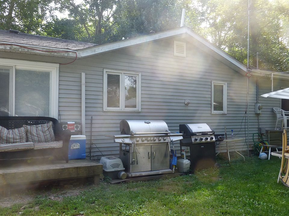2nd image of 2607 E Chestnut Dr