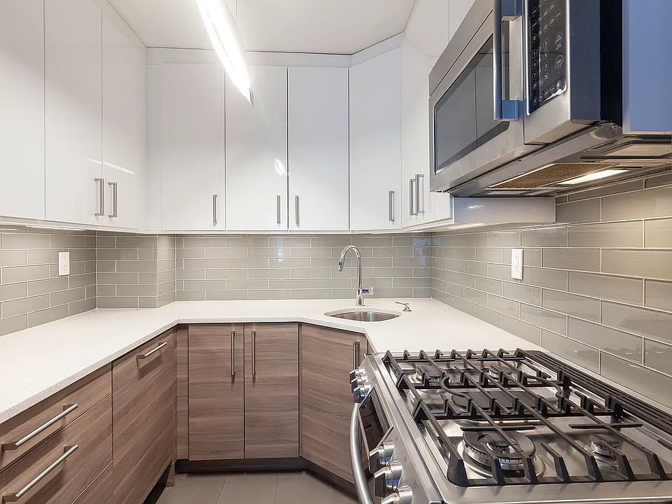 1st image of 60 Sutton Pl #11A