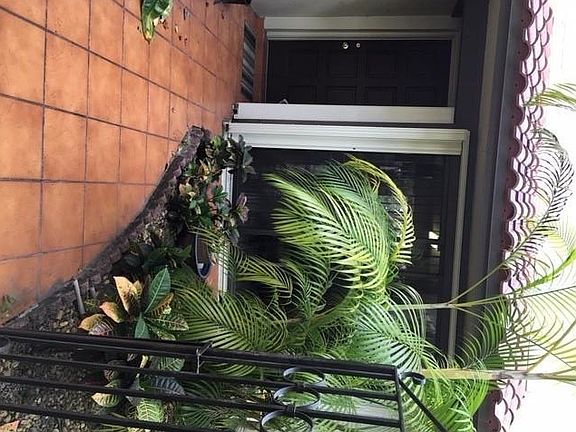 2nd image of 3722 Estepona Ave
