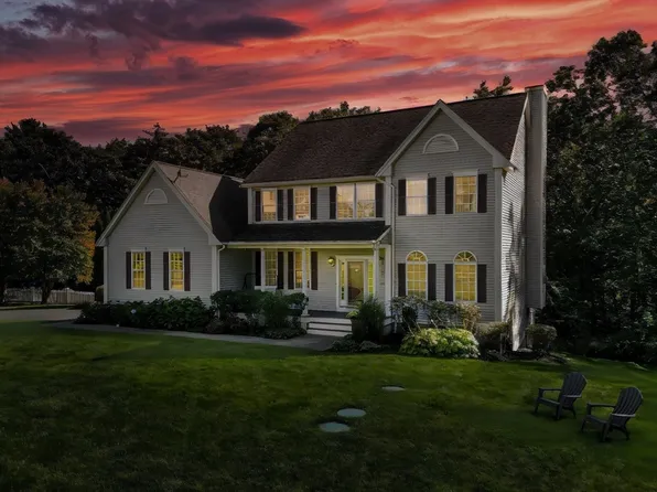 35 Pillsbury Ln, Georgetown, MA 01833