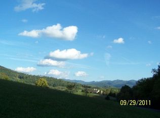 105 Mountain Harbour Dr, Hayesville, NC 28904
