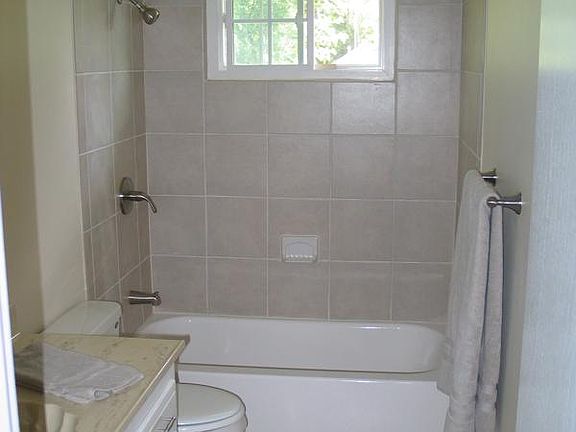 4th image of 8209 Mercier St