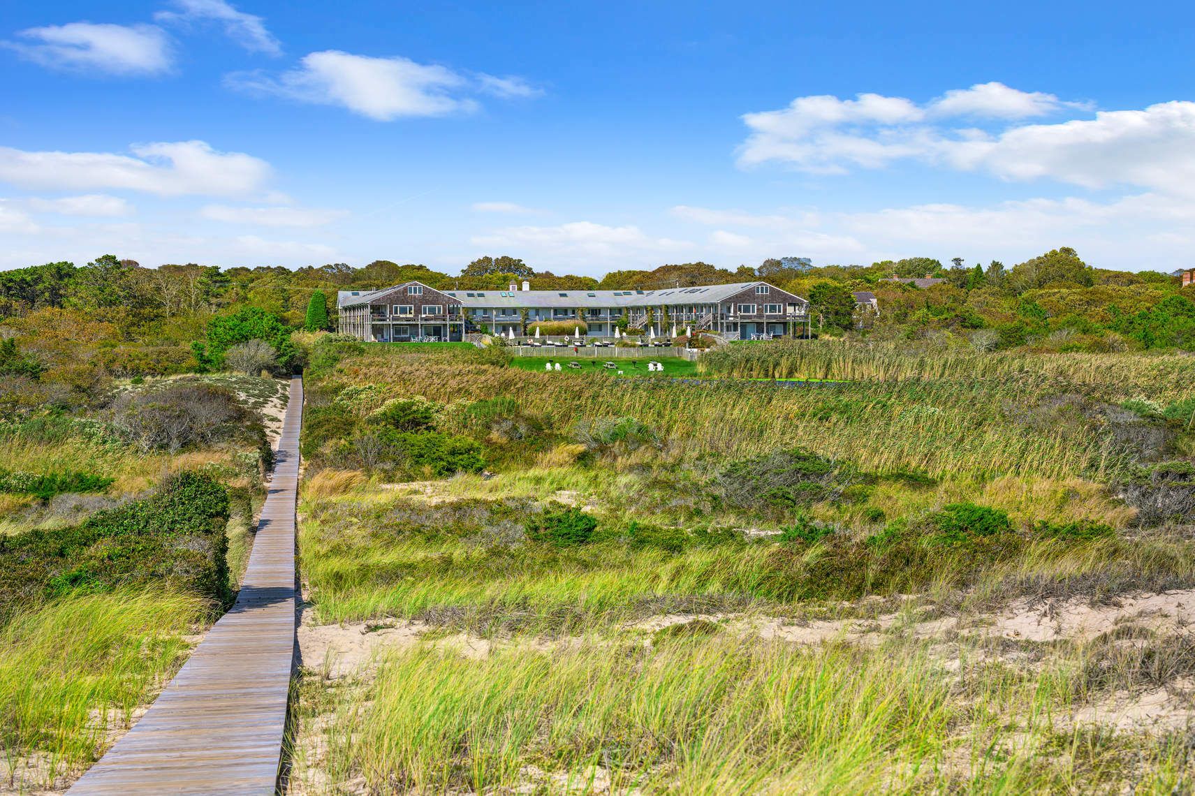 379 Bluff Rd Ocean Dunes, Amagansett, NY 11930 Out East