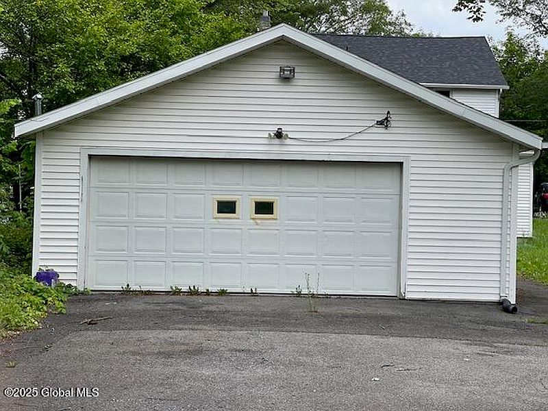 3rd image of 78 Bross Street