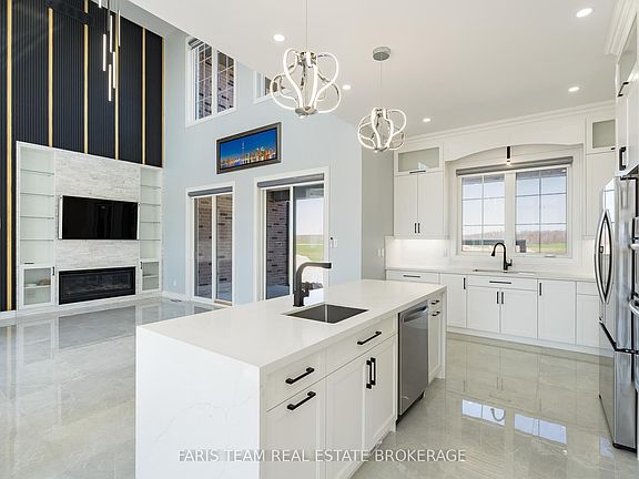 5th image of 409381 Grey St W #4