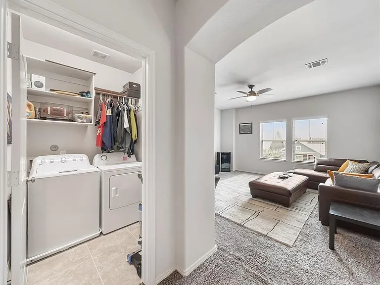 17023 Canosa Dr — Photo 25