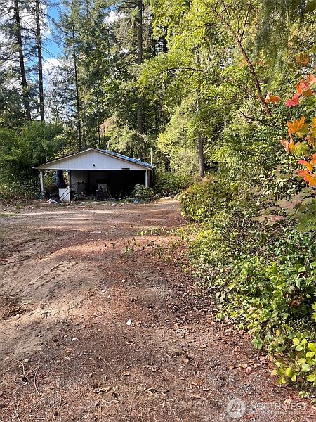 4th image of 1451 NE Paulson Road