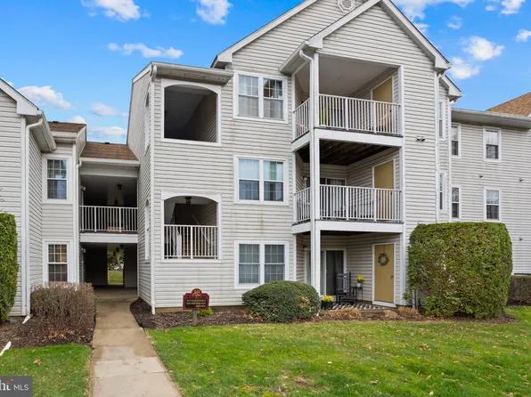 614 Walden Cir, Robbinsville, NJ 08691