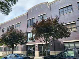 2310 W Nelson St APT 305, Chicago, IL 60618