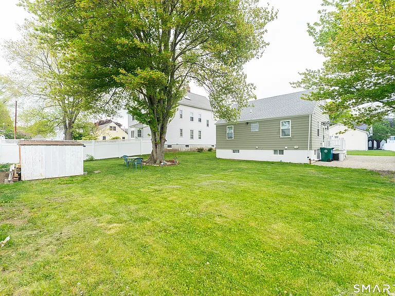 121 Victory St — Photo 20