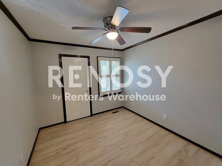 914 Wildwood Square Ct — Photo 24