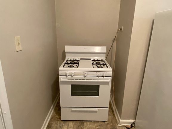 5th image of 16414 Madison Ave #105