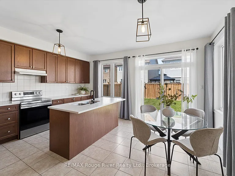 12 Bill Hutchinson Cres — Photo 21
