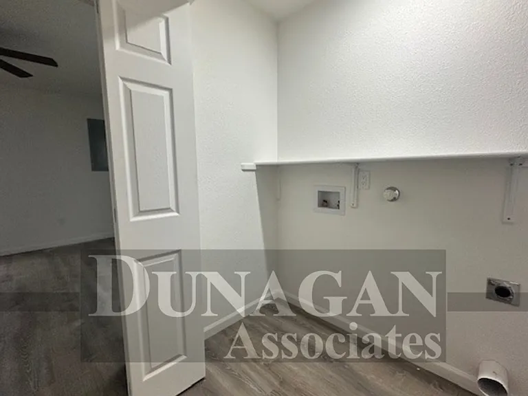 1103 W Church St — Photo 9