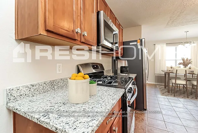 17203 Hawks Landing Dr — Photo 3
