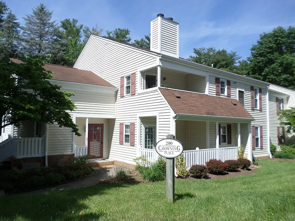 203 Chowning Pl