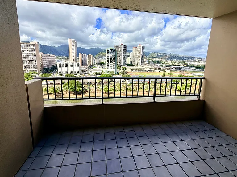 2121 Ala Wai Blvd #1702 — Photo 4