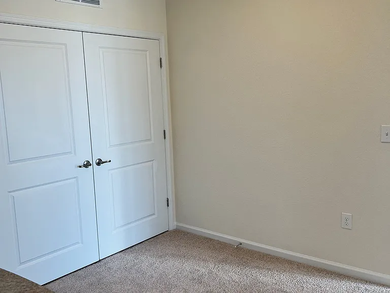 Belmont at Tryon Apartments — Photo 71
