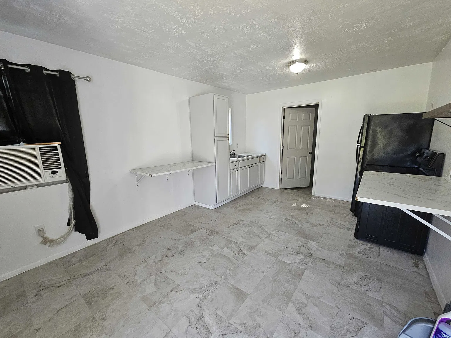 2 bed, 640 sqft, $1,150 — Photo 2