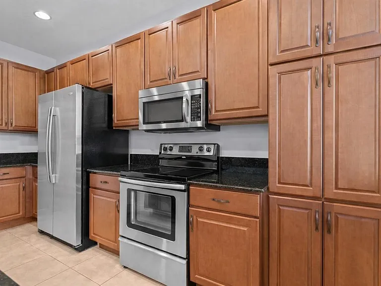 7221 Briella Dr — Photo 26