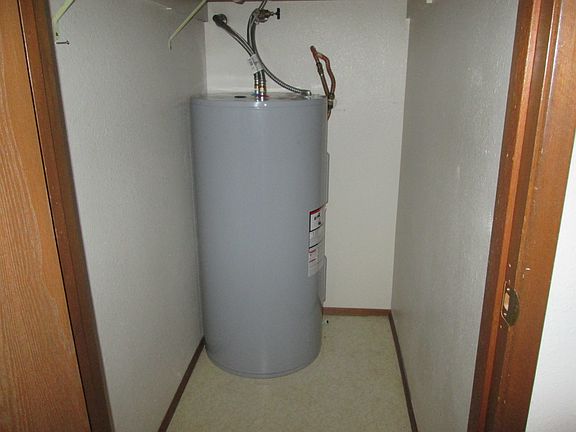 4th image of 1823 S 93rd St APT C