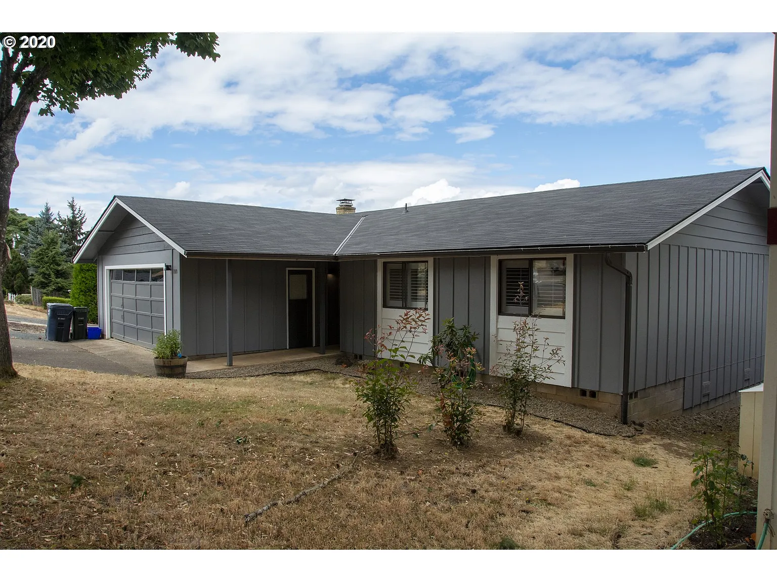 709 Kings Row photo 1