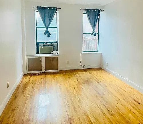 4th image of 305 E 95th St APT 5A