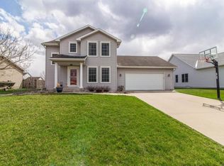 1010 Apache St, Nevada, IA 50201