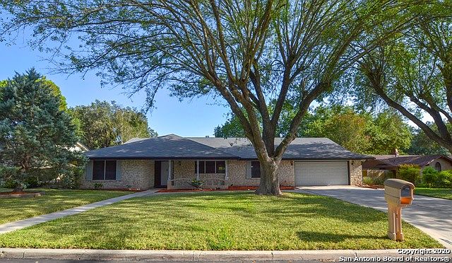 1st image of 618 Balfour Dr