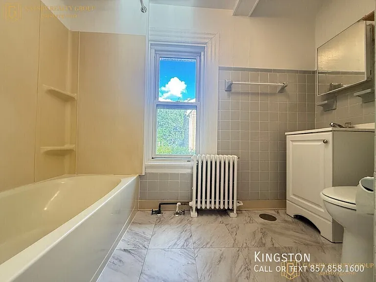17 Prentiss St #2R — Photo 3