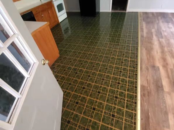 2912 E 15th Rd APT 6