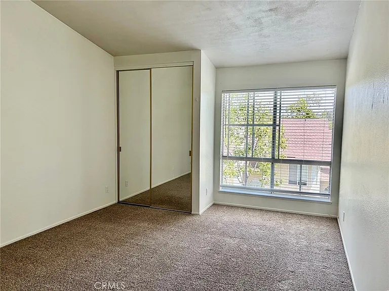 21082 Berry Gln — Photo 12