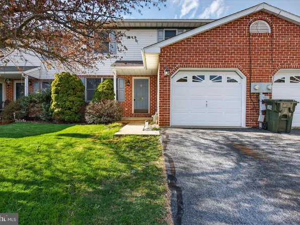 148 Palm Ln, Lebanon, PA 17042