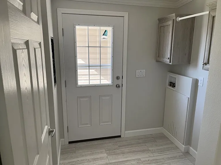 343 Talbot St #93 — Photo 9