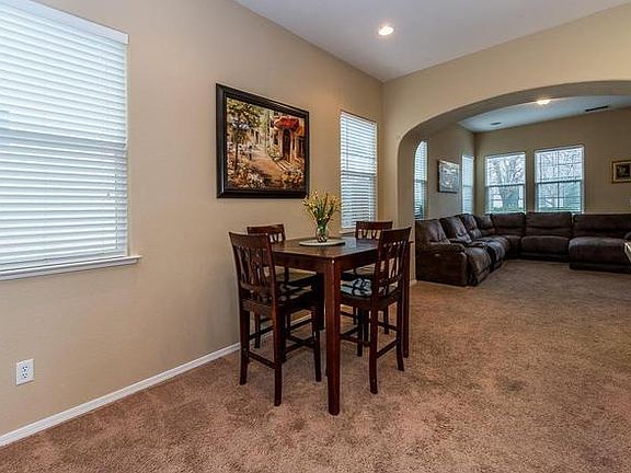 4th image of 1693 Glen Dunbar Ln