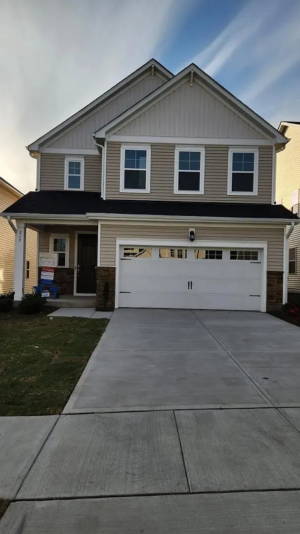 4 bed, 2581 sqft, $2,449 — Photo 1