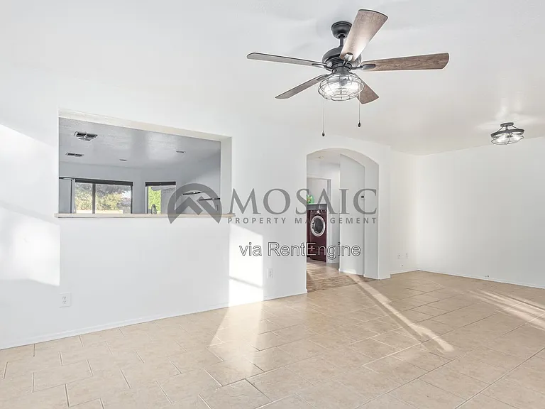 15807 W Marconi Ave — Photo 9