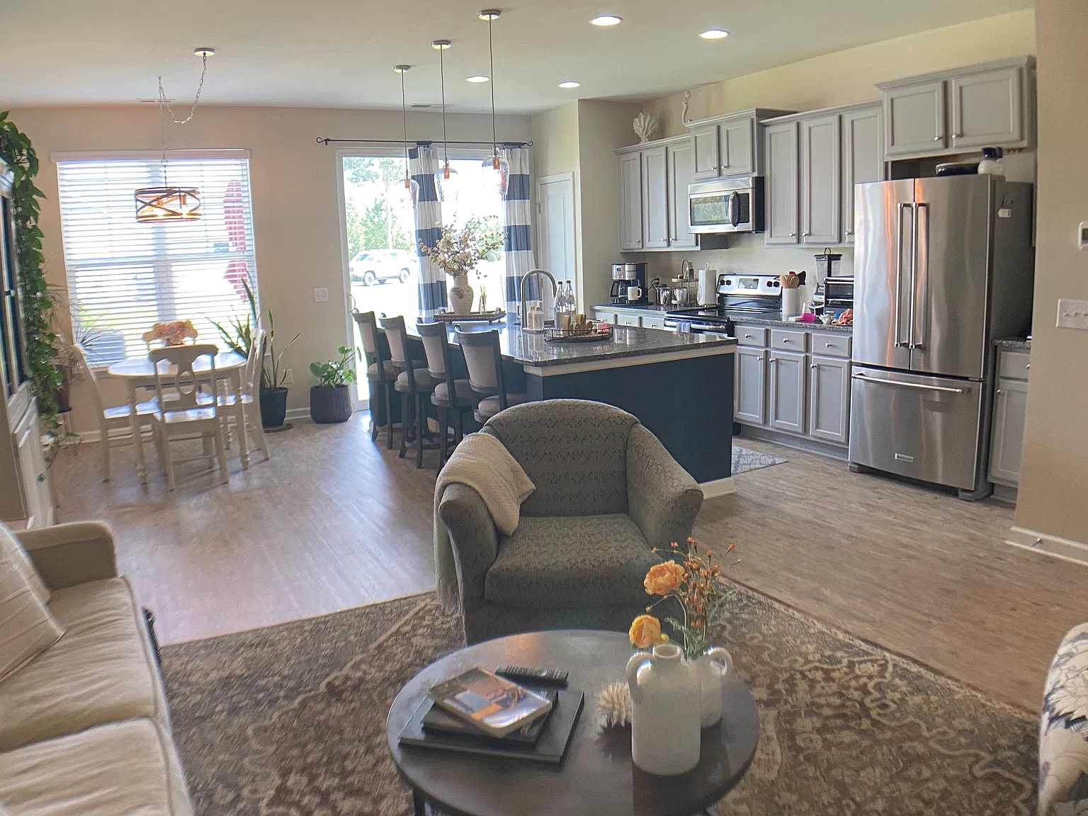 7330 Chipley Dr — Photo 3