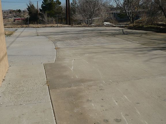 3rd image of 15823 Arbolada Ln