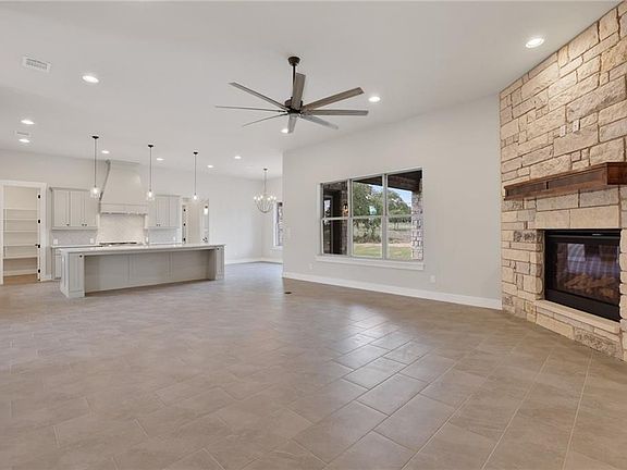 4th image of 100 Gabriel Woods Dr