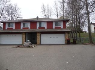 1099 Regency Dr, Woodbury, MN 55125
