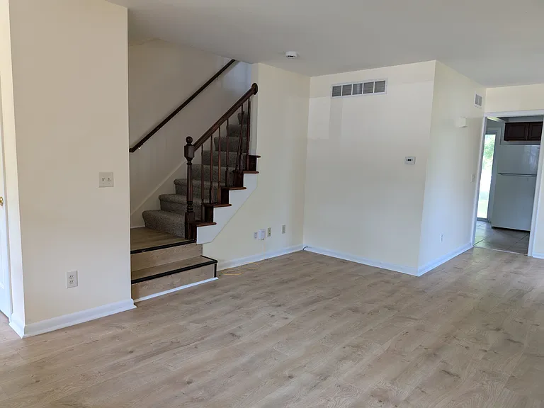 712-714 Berkshire Ln — Photo 1