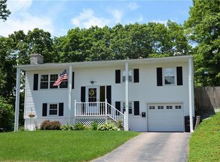 5 Linda Ct, Coventry, RI 02816