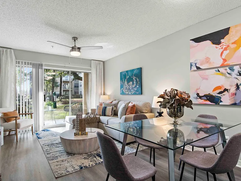 Coastline Apartments — Photo 12