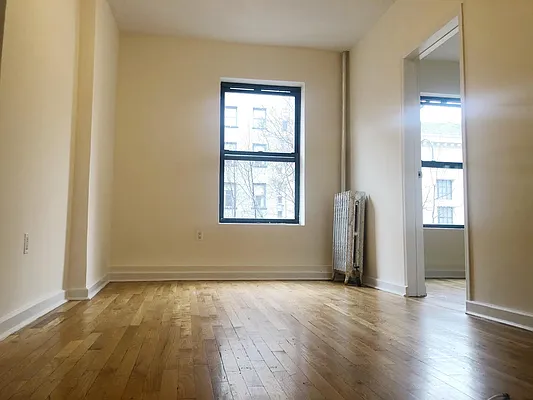 Rented by City Connections Realty | media 7