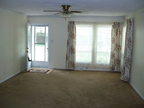 3rd image of 600 W Berkley Ave