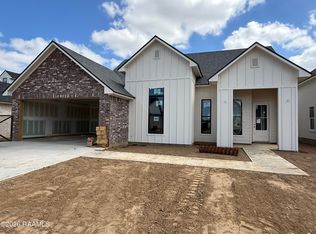 107 Fountain Meadow Dr, Broussard, LA 70518